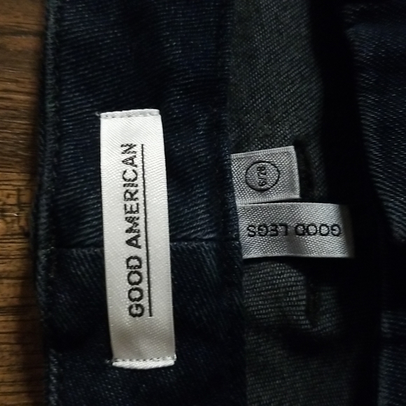 Good American Good legs crop jeans. Size 6 dark blue - Picture 3 of 7